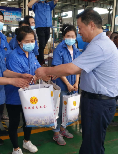 領(lǐng)導關(guān)懷 領(lǐng)導關(guān)懷